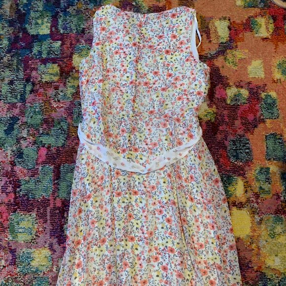 Women's Floral Dress - Picture 4 of 5